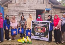 IWK Bone Sultra Berbagi Berkah Ramadan di 30 Titik, Sasar Keluarga Berisiko Stunting di Nambo