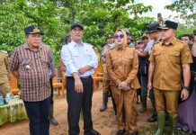 Walikota Kendari Siska Karina Imran Dampingi Mentan Amran Pastikan Solusi Nyata bagi Korban Banjir Amohalo