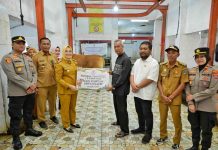Wali Kota Kendari Serahkan Bantuan Sapi Kurban Presiden Prabowo untuk Warga Lapulu