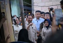Menteri PKP Tinjau Rumah RTLH Warga Pesisir Kendari, Wali Kota Siapkan Solusi Hunian Permanen